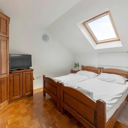 Mili Vrh Couette-café Kamnik