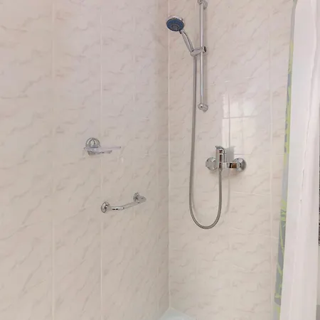 Mili Vrh فندق مبيت وإفطار 2*