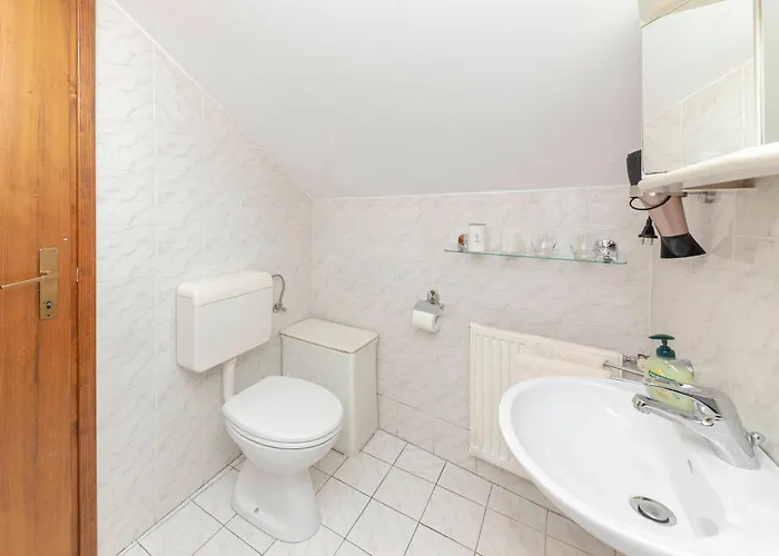 Bed & Breakfast Mili Vrh 2*