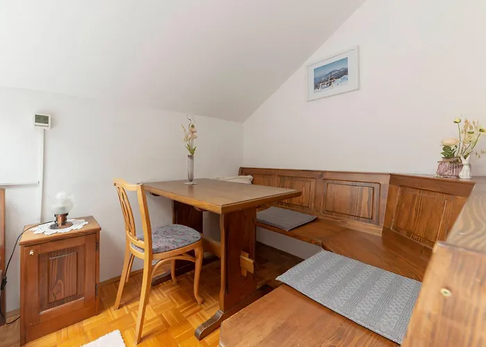 Bed & Breakfast Mili Vrh 2*